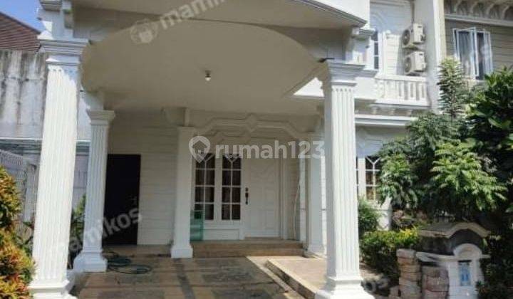 Rumah 2 Lantai Bagus Semi Furnished di Kota Wisata, Jakarta Timur 1