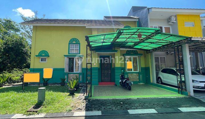 Rumah Hoek Bagus Semi Furnished SHM di Kota Wisata, Jakarta Timur 1