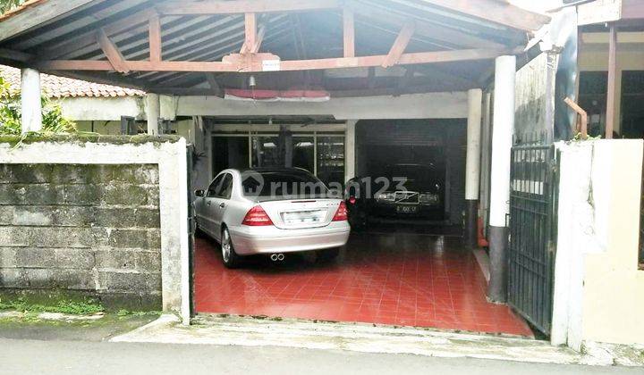 Rumah Semi Furnished SHM Dekat Dengan Pgc Mall di Condet, Jakarta Timur 1