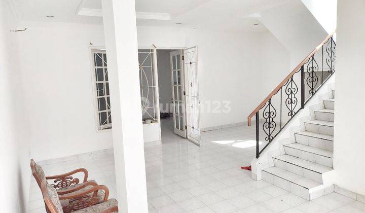 Rumah Disewakan Bagus Unfurnished di Legenda Wisata, Bogor 2