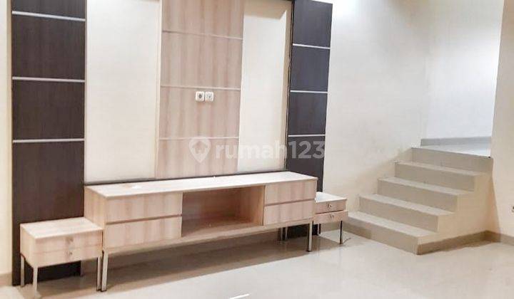 Rumah Semi Furnished siap huni di Citra Grand, Jakarta Timur 1