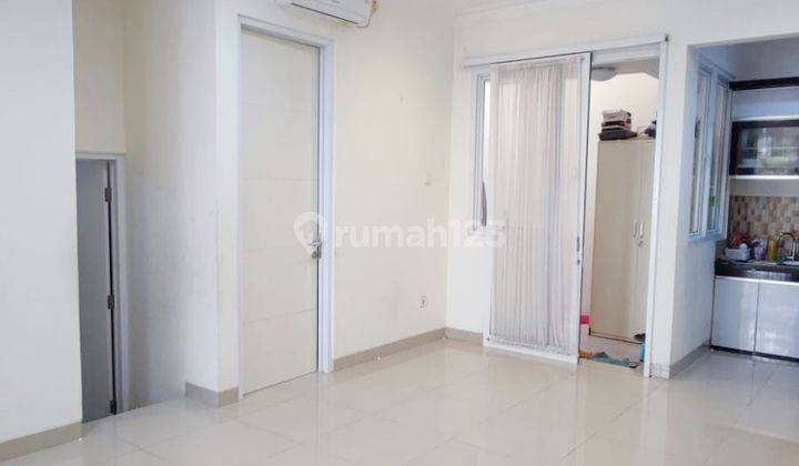 Rumah 2 Lantai Bagus Semi Furnished SHM di Citra Grand, Jakarta Timur 2