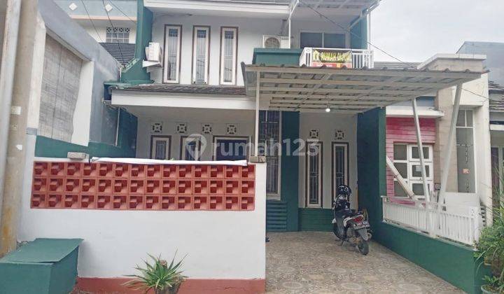 Rumah 2 Lantai Bagus Furnished SHM di Cibubur Country, Bekasi 1