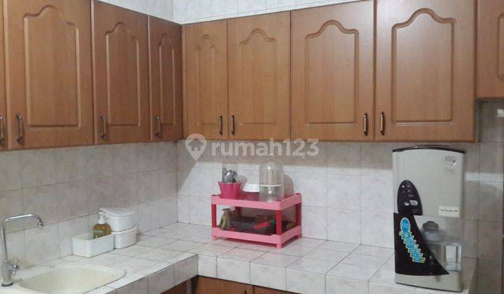 Dijual Rumah Surya Wijaya Dekat Taman Ratu 2