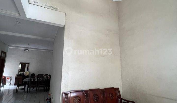 Rumah kost di dekat stasiun pondok cina depok 2