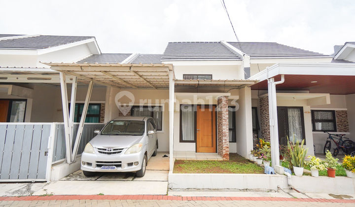Ready-to-Live House 8 Minutes to RSUD Depok with KPR Assistance J-31476