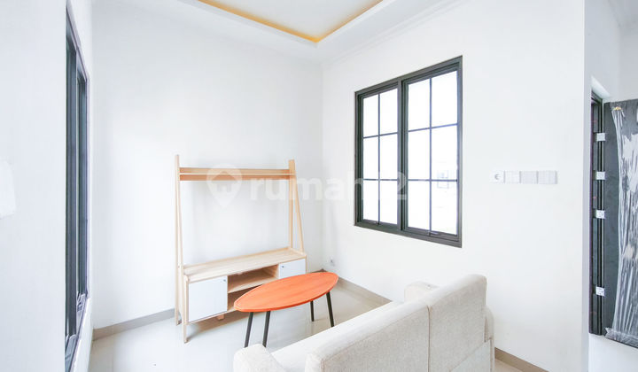 2-Story House Strategically Located 15 Minutes to Paradise Walk Mall Serpong J-32589