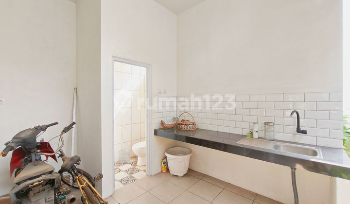 SHM House 3 Floors Ready to Occupied 10 Minutes to Kota Cinema Mall Jati Asih J-32720