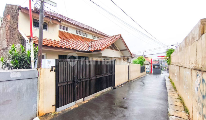 Rumah 2 Lantai SHM 12 Menit ke RS Medika Lestari Hadap Timur J34545 2