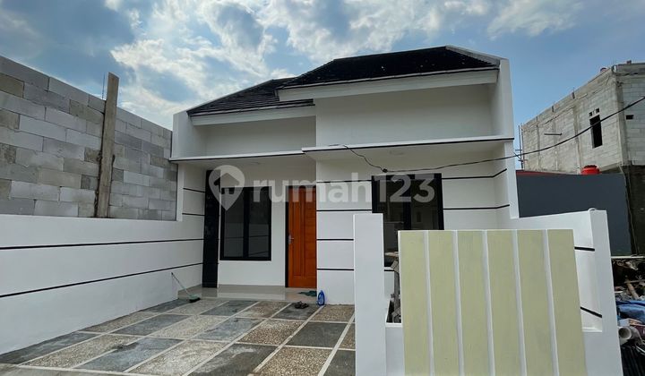 Rumah 15 Menit ke Citi Plaza Bogor Hadap Timur Dibantu KPR J-31845 Rumah 15 Menit ke Citi Plaza Bogor Hadap Timur Dibantu KPR J-31845