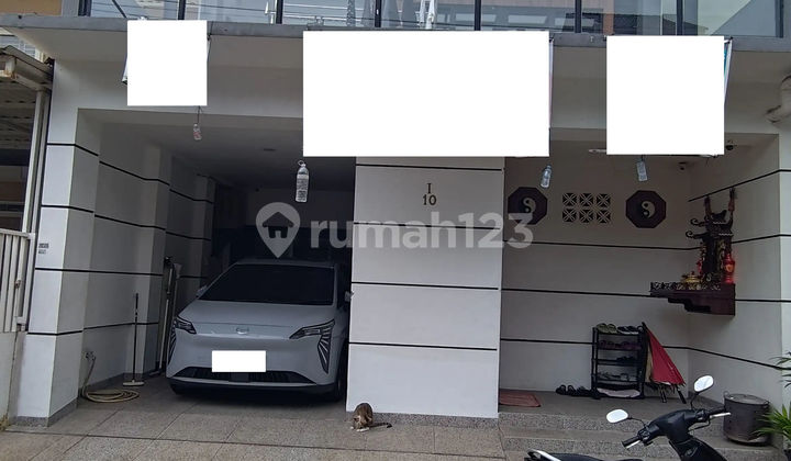 3-Story House 15 Minutes to Daan Mogot Mall with KPR Assistance J-43054 3-Story House 15 Minutes to Daan Mogot Mall with KPR Assistance J-43054