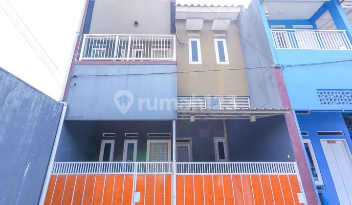 Rumah 4 Menit ke Gerbang Tol Sawangan Hadap Selatan Dibantu KPR J-36836 Rumah 4 Menit ke Gerbang Tol Sawangan Hadap Selatan Dibantu KPR J-36836