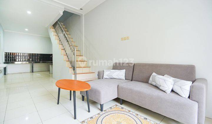 Rumah Strategis 3 KT di Graha Raya 15 Menit ke Stasiun Dibantu KPR J-20755