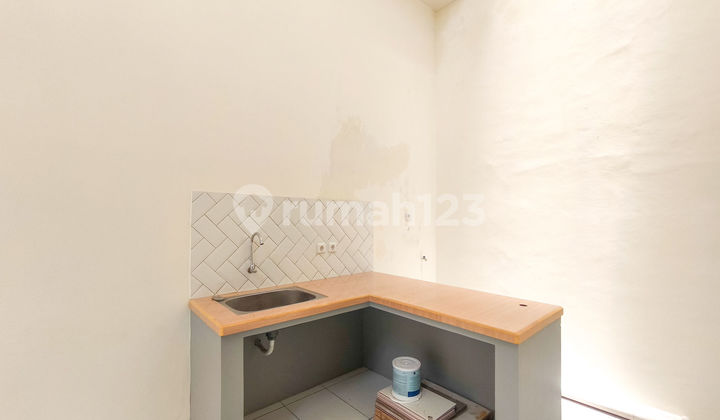 North-Facing House 15 Minutes to BSD West Gate Toll 1 Ready for Mortgage J-37485