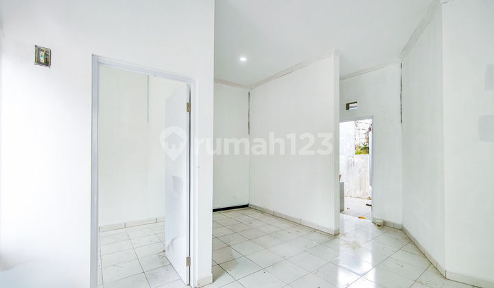 Strategic House in Bogor 10 Minutes to Station 1 Floor Ready to Occupancy J38661