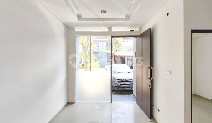 2-Story Well-Maintained House 9 Minutes to Cisauk Station LT 81 Ready to Occupy J33545 2-Story Well-Maintained House 9 Minutes to Cisauk Station LT 81 Ready to Occupy J33545