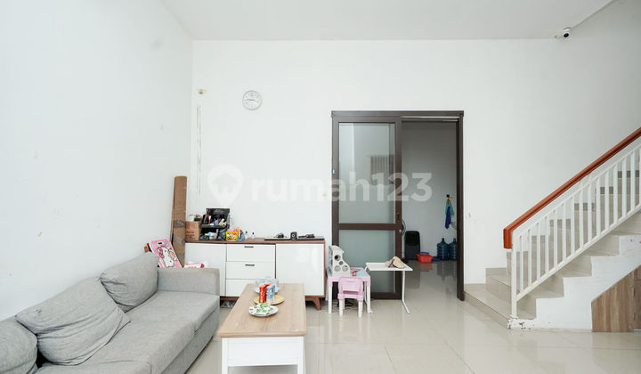 Rumah Luas SHM 15 Menit ke Summarecon Mall Bekasi Siap Huni J36985 2