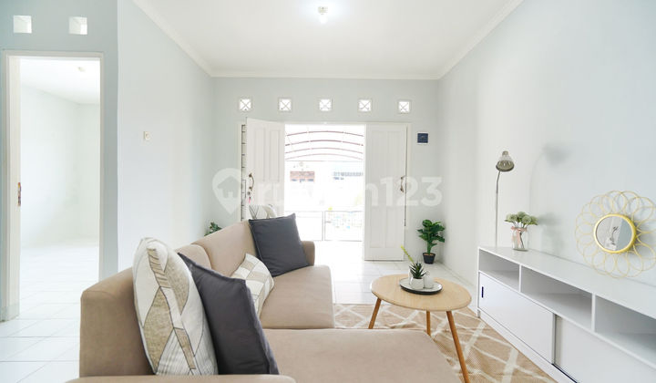 SHM House 15 minutes to Sawangan Toll Gate 4, Ready for KPR, Area J-19548 SHM House 15 minutes to Sawangan Toll Gate 4, Ready for KPR, Area J-19548