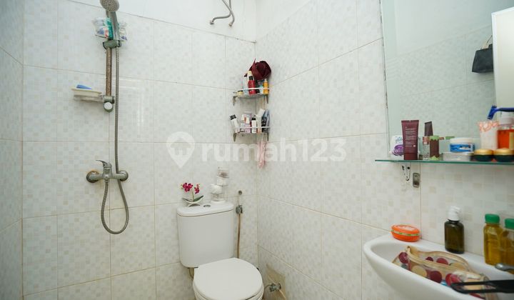 Rumah Luas 1 Lantai 6 Menit ke RS Satria Medika Hadap Selatan J18965 2