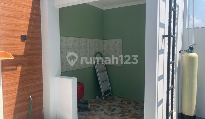 LB 180 House Near Access to Metropolitan Mall Cibubur 4 Bedrooms Eligible for Mortgage J34104 2