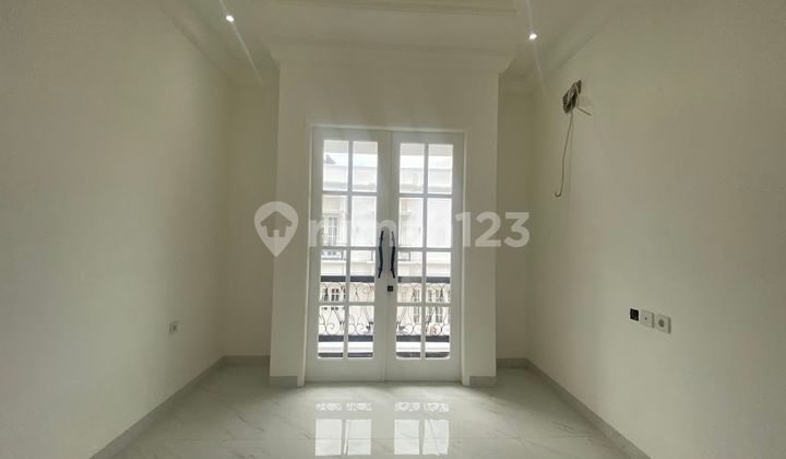 Rumah LB 210 SHM 7 Menit ke Mall Cipinang Indah Dibantu KPR J-33280 2