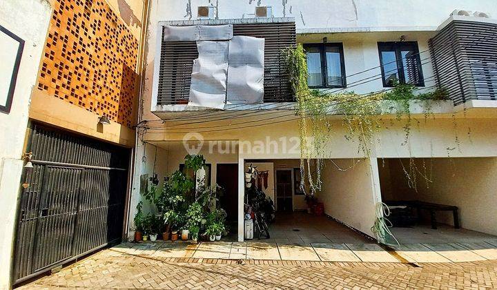 Rumah Strategis 12 Menit ke Stasiun Sudirman Siap Huni Dibantu KPR J19218 1