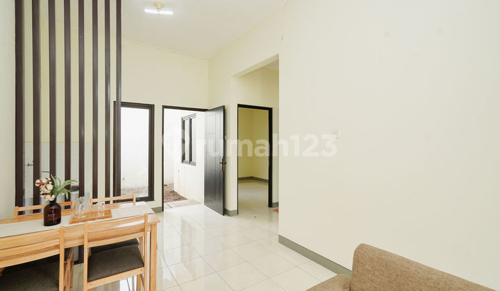 Rumah Strategis 15 Menit ke RS Taman Harapan Baru Sudah Renov ⁠J29381 2