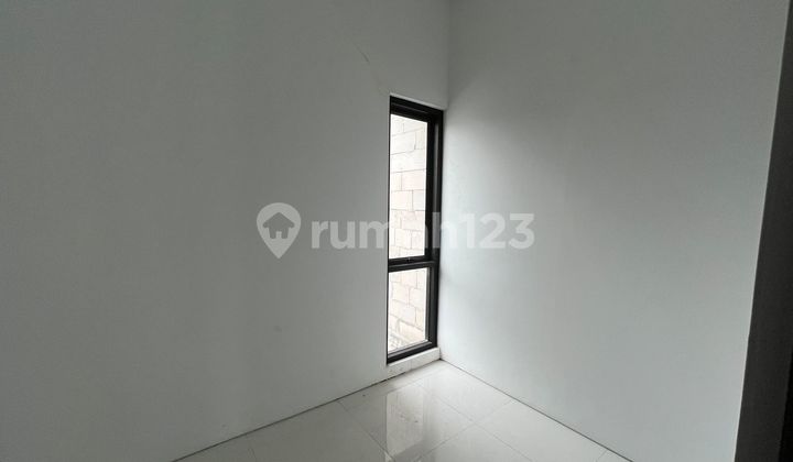 SHM 2-Story House Ready to Occupy 17 Minutes to Mall Cipinang Indah Ready for Mortgage J-37827 2