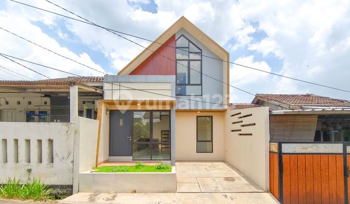 North-Facing House 15 Minutes to BSD West Gate Toll 1 Ready for Mortgage J-37485