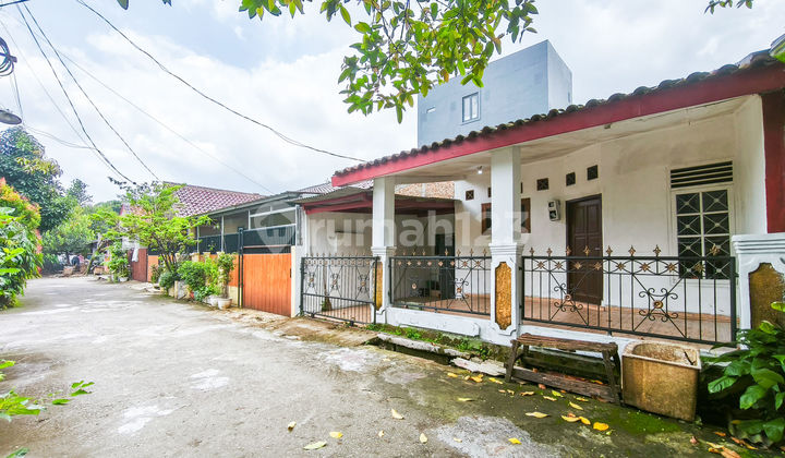 15 Minutes to Citama Hospital, East-Facing House with SHM, KPR Assistance J-37157