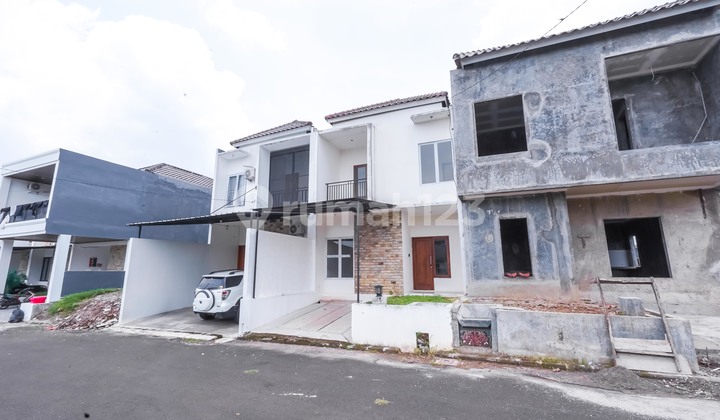 4-Minute House to The Park Sawangan Ready to Occupied with KPR Assistance J-25062