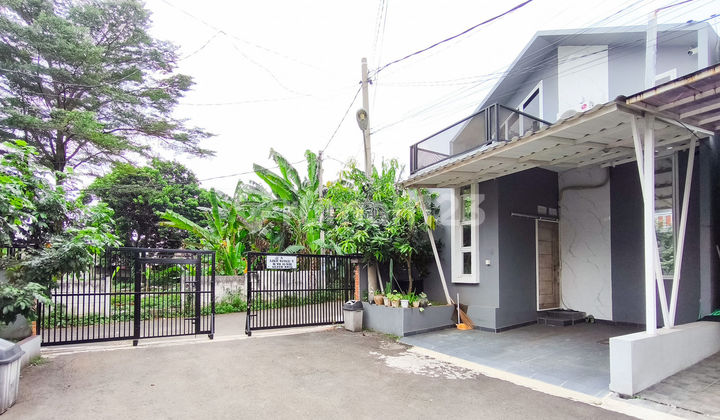 Rumah 2 Lt SHM 15 Menit ke Mall Paradise Walk Serpong J-36561 2