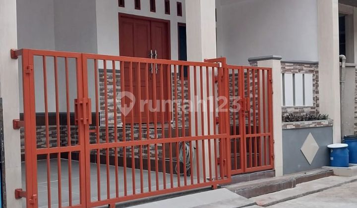 Rumah SHM 2 Lantai 8 Menit ke Terminal Bojonggede Dibantu KPR J38833