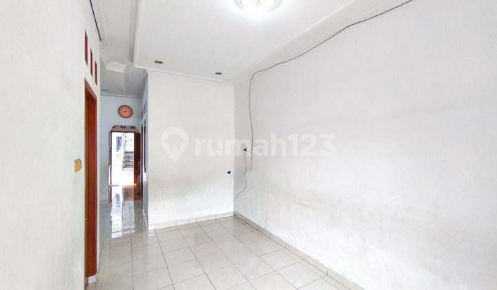 Rumah Luas LT 270 Akses Dekat Pintu Tol Kebon Jeruk 2 Siap Huni J40195 2