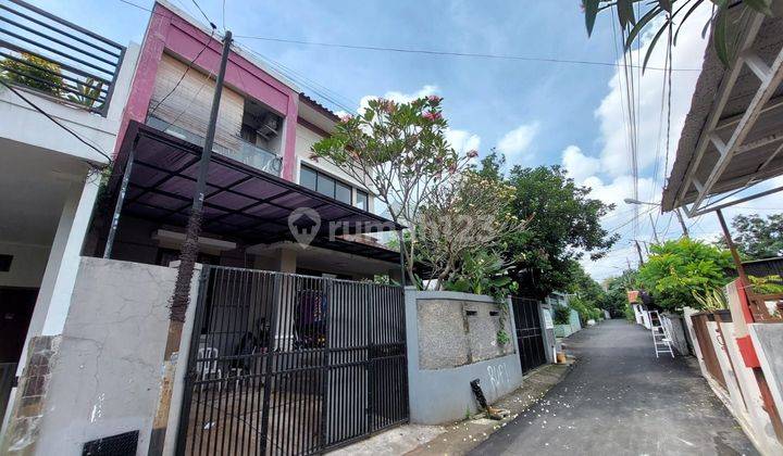 Rumah Tanah Luas 8 Menit ke Stasiun Pasar Minggu 2 Lantai Bisa KPR J-11313 1