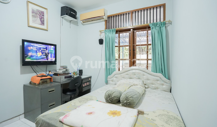 Perumahan Kembangan Baru Rumah 2 Lantai Sudah Renovasi SHM 5