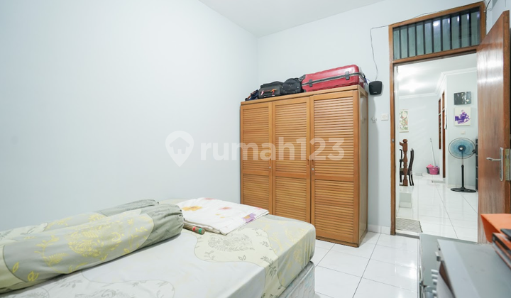 Perumahan Kembangan Baru Rumah 2 Lantai Sudah Renovasi SHM 20