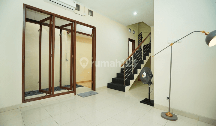 Tamansari Puri Bali Rumah 2 Lantai Furnished Nego 10