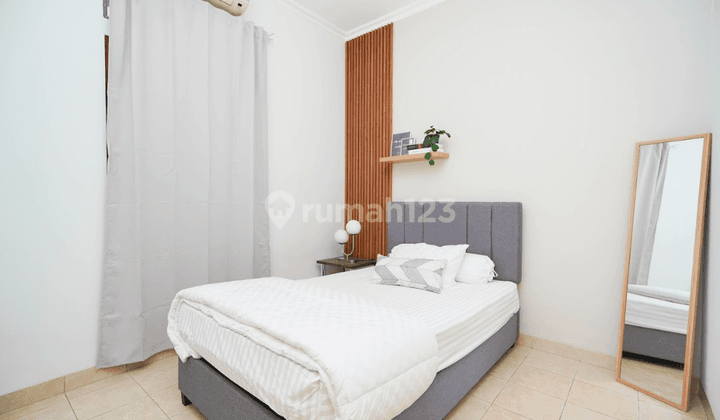 Griya Loka Bsd Dijual Rumah Siap Huni Semi Furnished SHM Nego 7