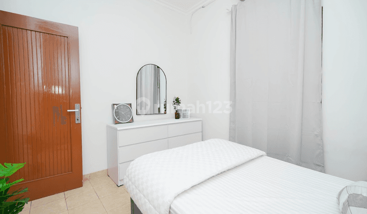 Griya Loka Bsd Dijual Rumah Siap Huni Semi Furnished SHM Nego 13