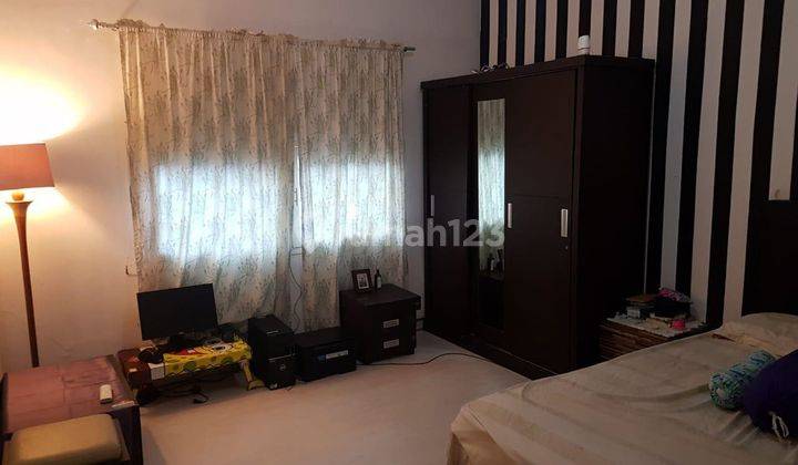 Rumah Halaman Luas 2Lt Dekat Pondok Indah Mall 1 Siap KPR J20145 2