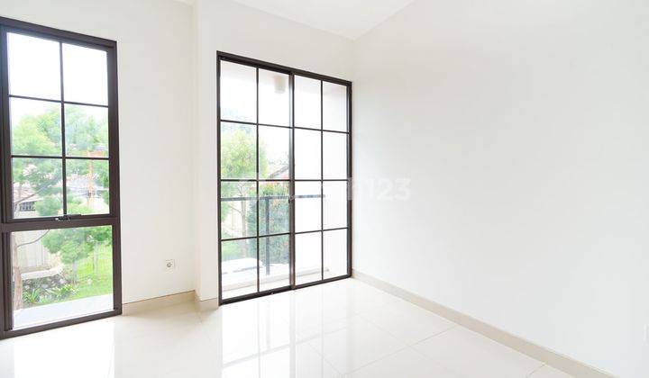 Rumah Modern Semi Furnished di Tangerang dekat Mall dan Sekolah Siap KPR J17451 2