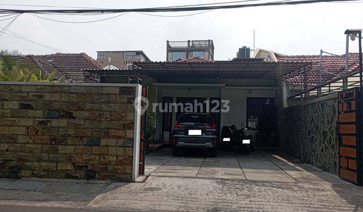 Rumah Strategis Carport Luas 15 Menit ke Puri Indah Mall Bisa Nego J-27718 1