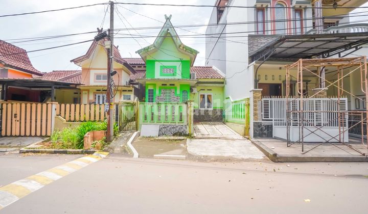 Well-Maintained House 14 Minutes to Trans Studio Mall Cibubur, LT 112, Eligible for Mortgage J18606