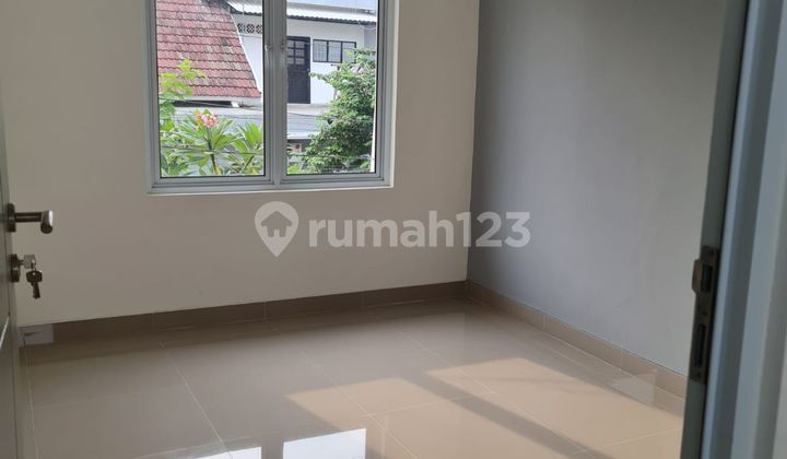 Rumah Terawat 16 Menit ke Gerbang Tol Kukusan 1 Hadap Selatan J39272 2