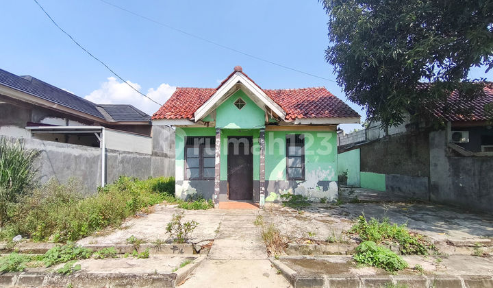 1-Story Spacious House 10 Minutes to Pinna Hospital Tambun Bekasi, Eligible for Mortgage J44749