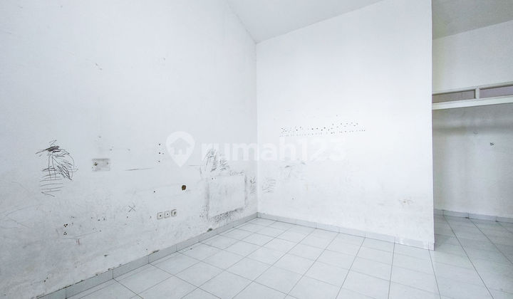 Land 90 Strategic House 5 Minutes to East Depok Hospital Assisted with Mortgage J38982