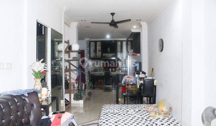 Rumah SHM Terawat Strategis 11 menit ke Stasiun Depok Lama Hadap Utara J20965 2