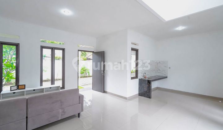 2-Story House with SHM 15 Minutes to DTC (Depok Town Center) Ready for KPR J-28826