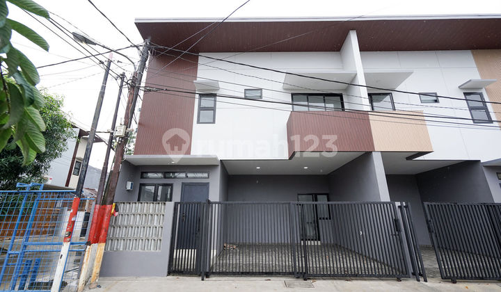 Rumah Terawat di Bekasi Akses Dekat Stasiun LB 120 Siap Huni J41643 Rumah Terawat di Bekasi Akses Dekat Stasiun LB 120 Siap Huni J41643